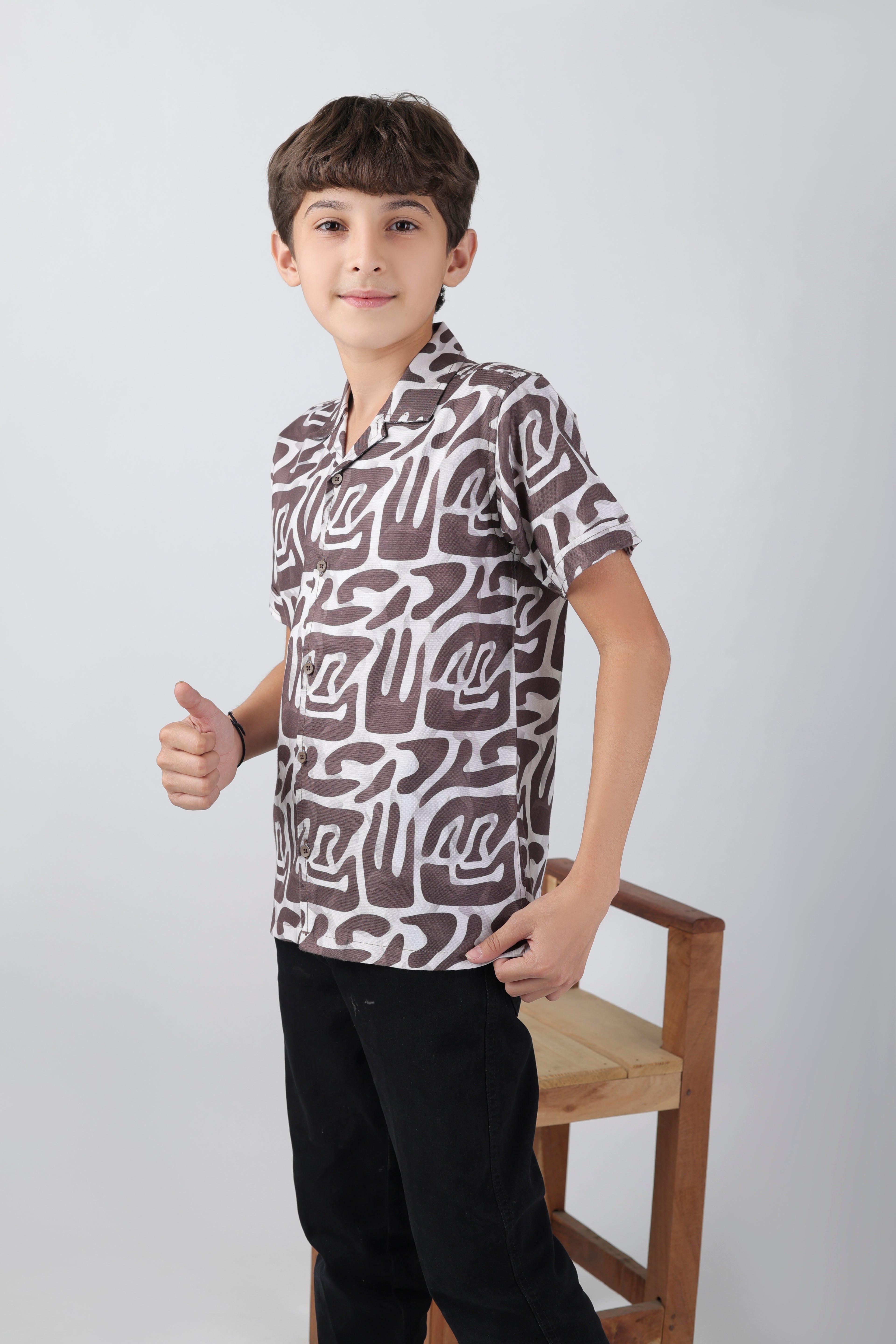 Modern abstract printed short sleeve shirt