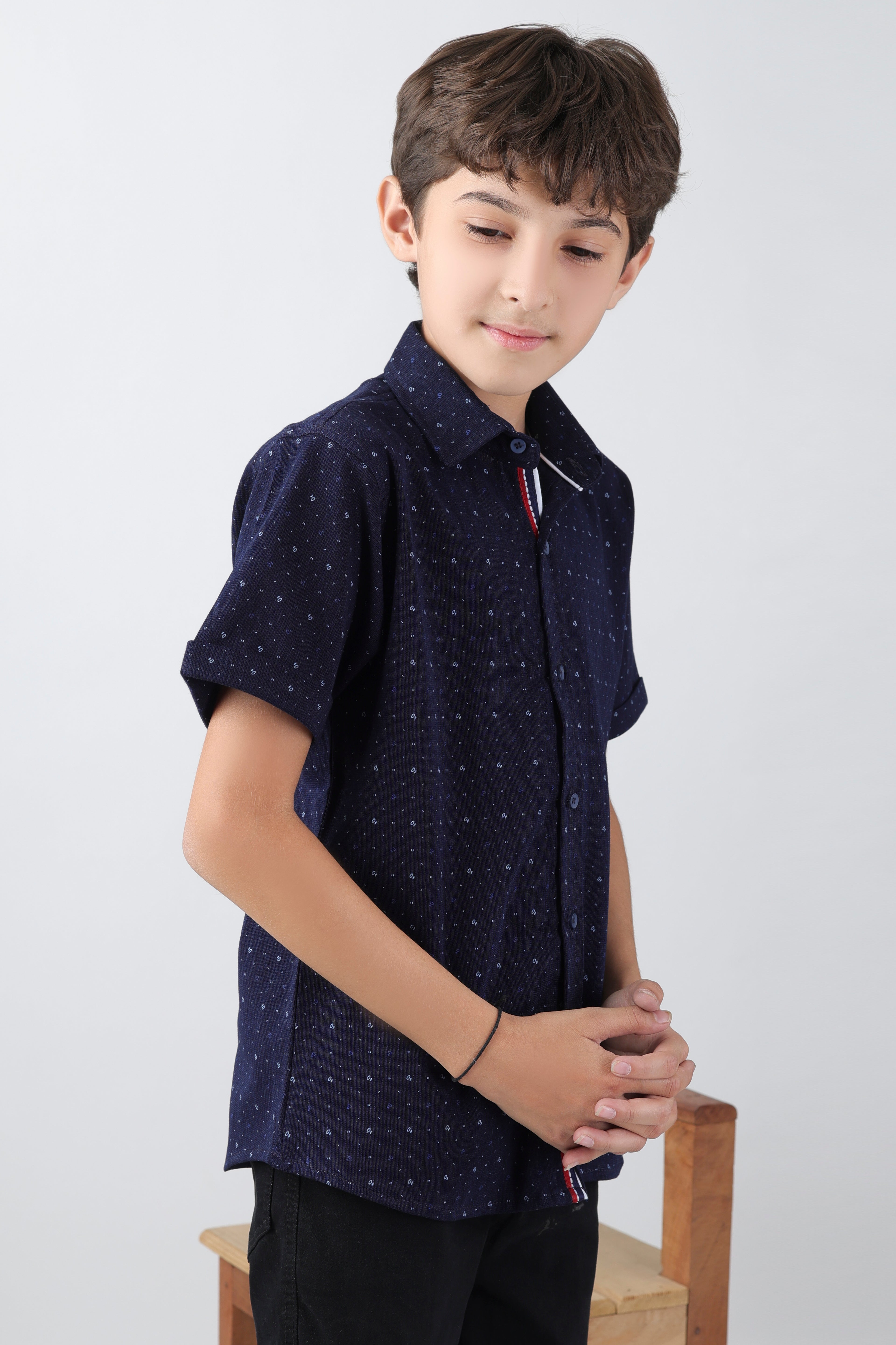 Boys' short sleeve indigo shirt with overall print