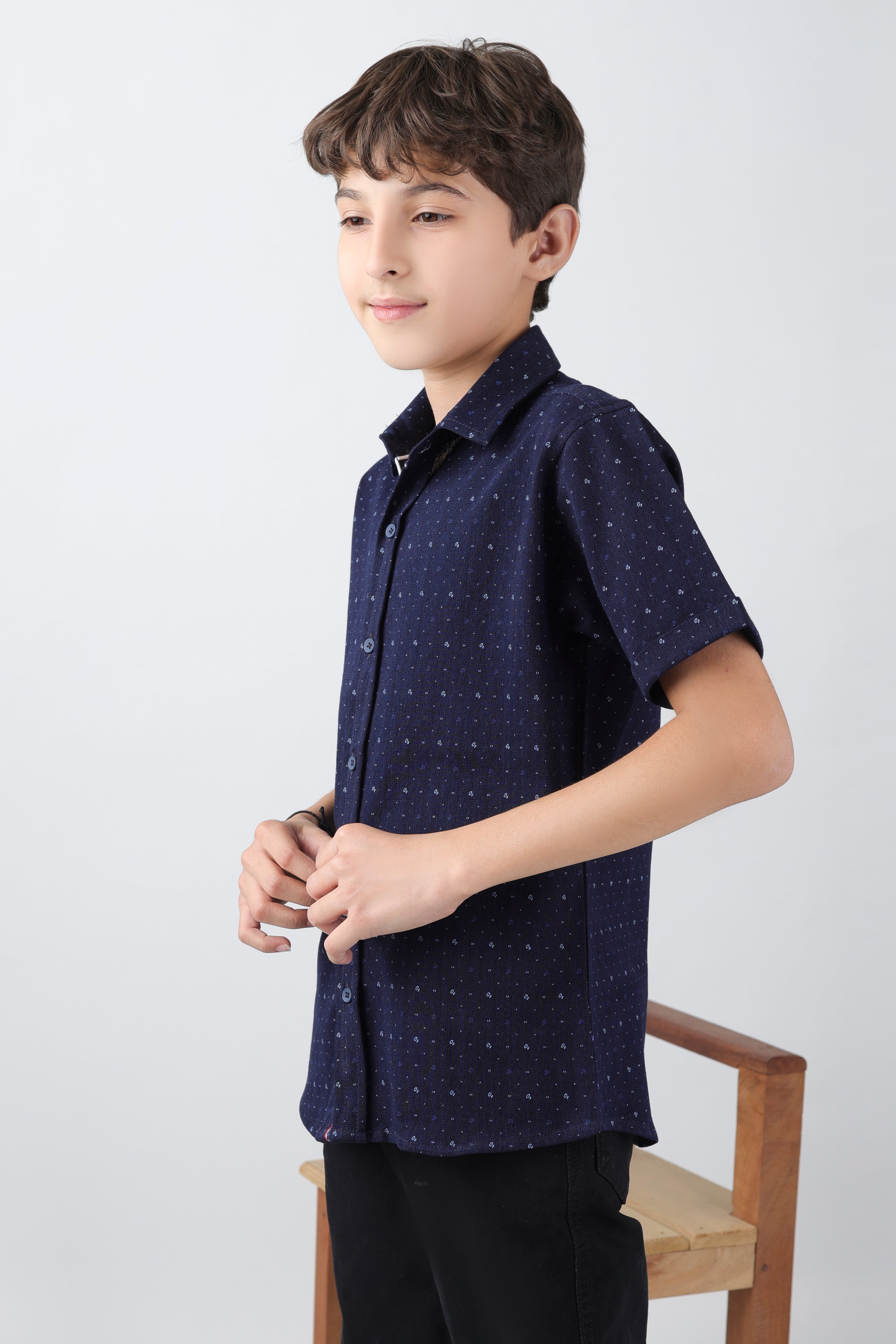 Boys' short sleeve indigo shirt with overall print
