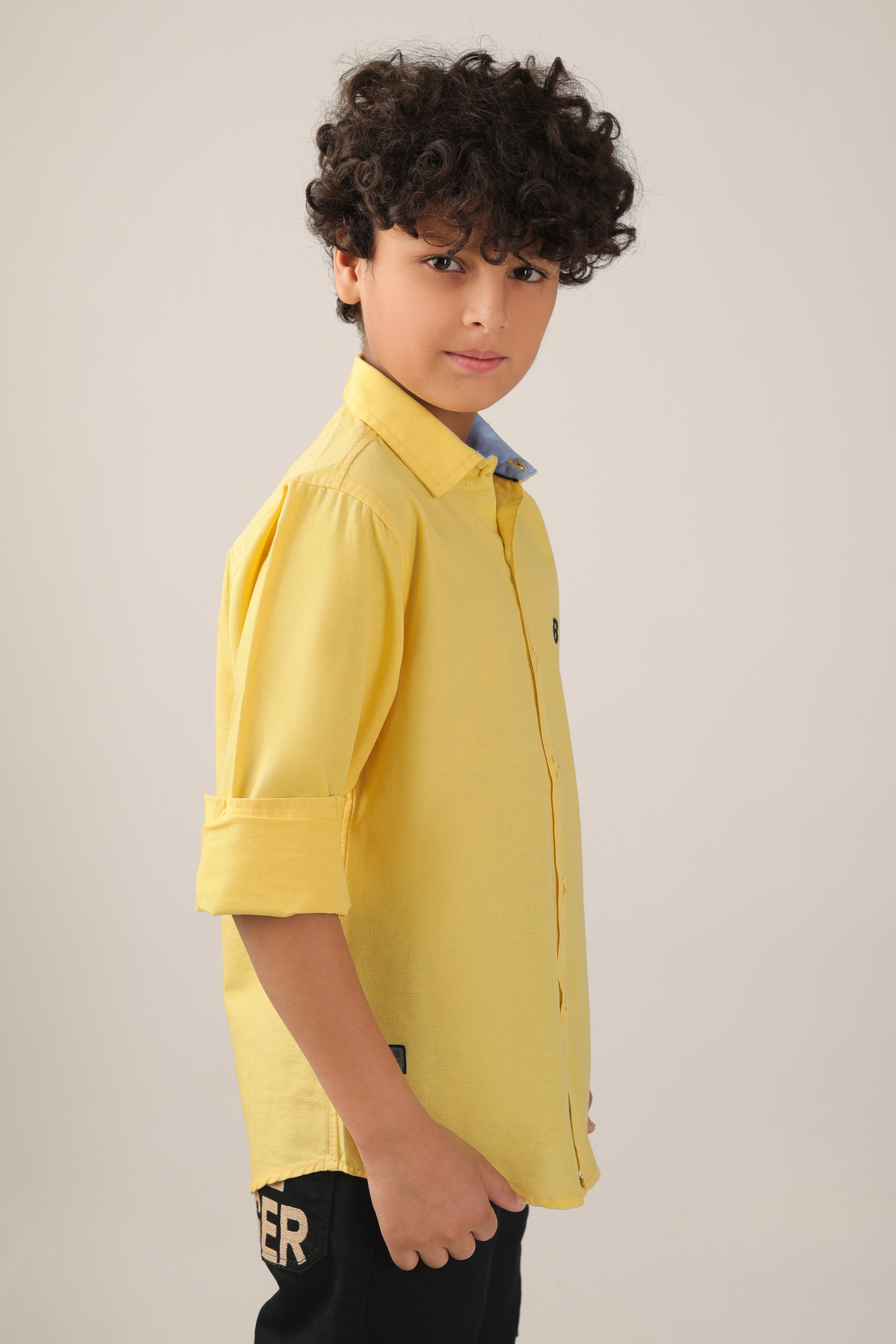 Classic button-down long sleeved relaxed shirt