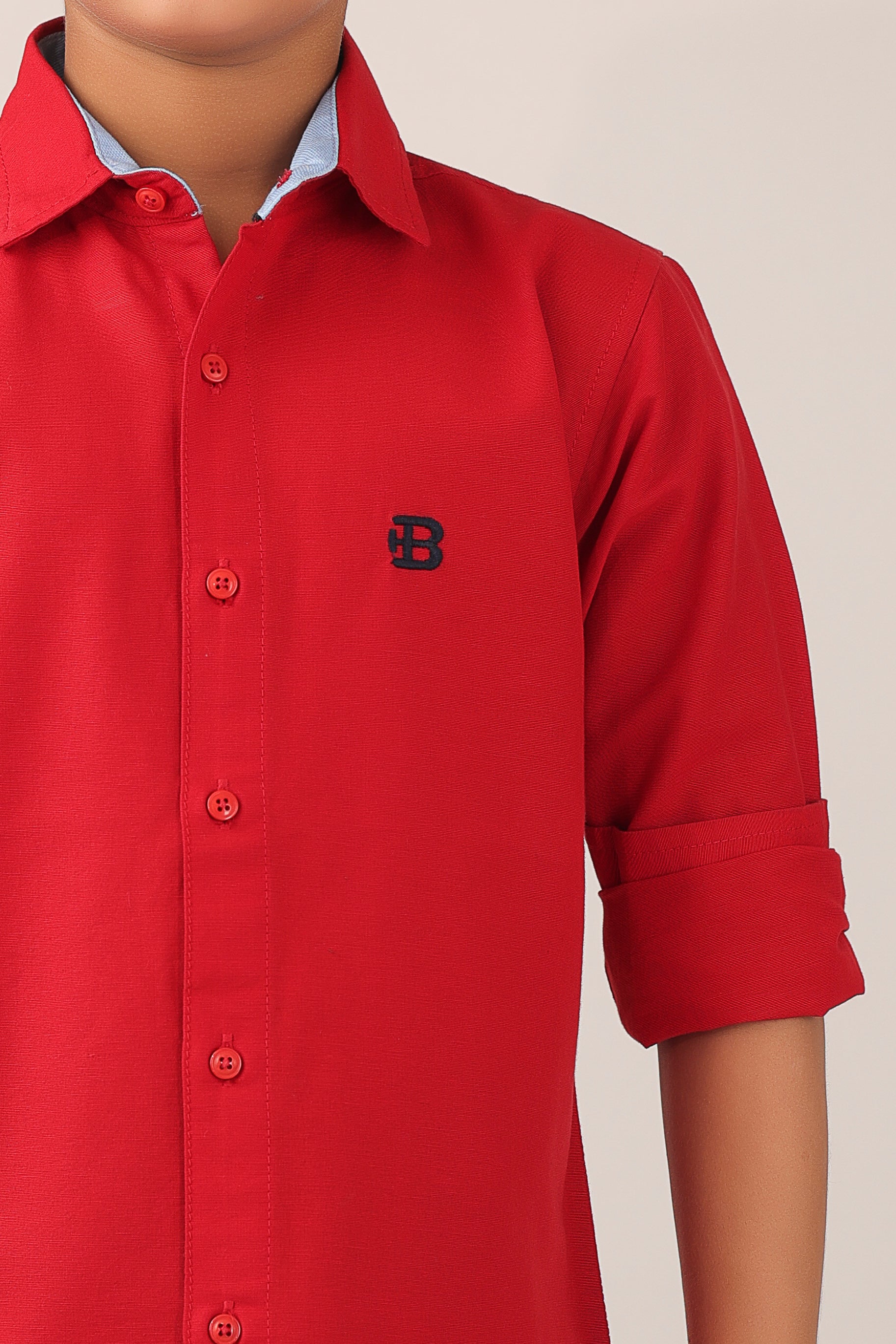Classic button-down long sleeved relaxed shirt