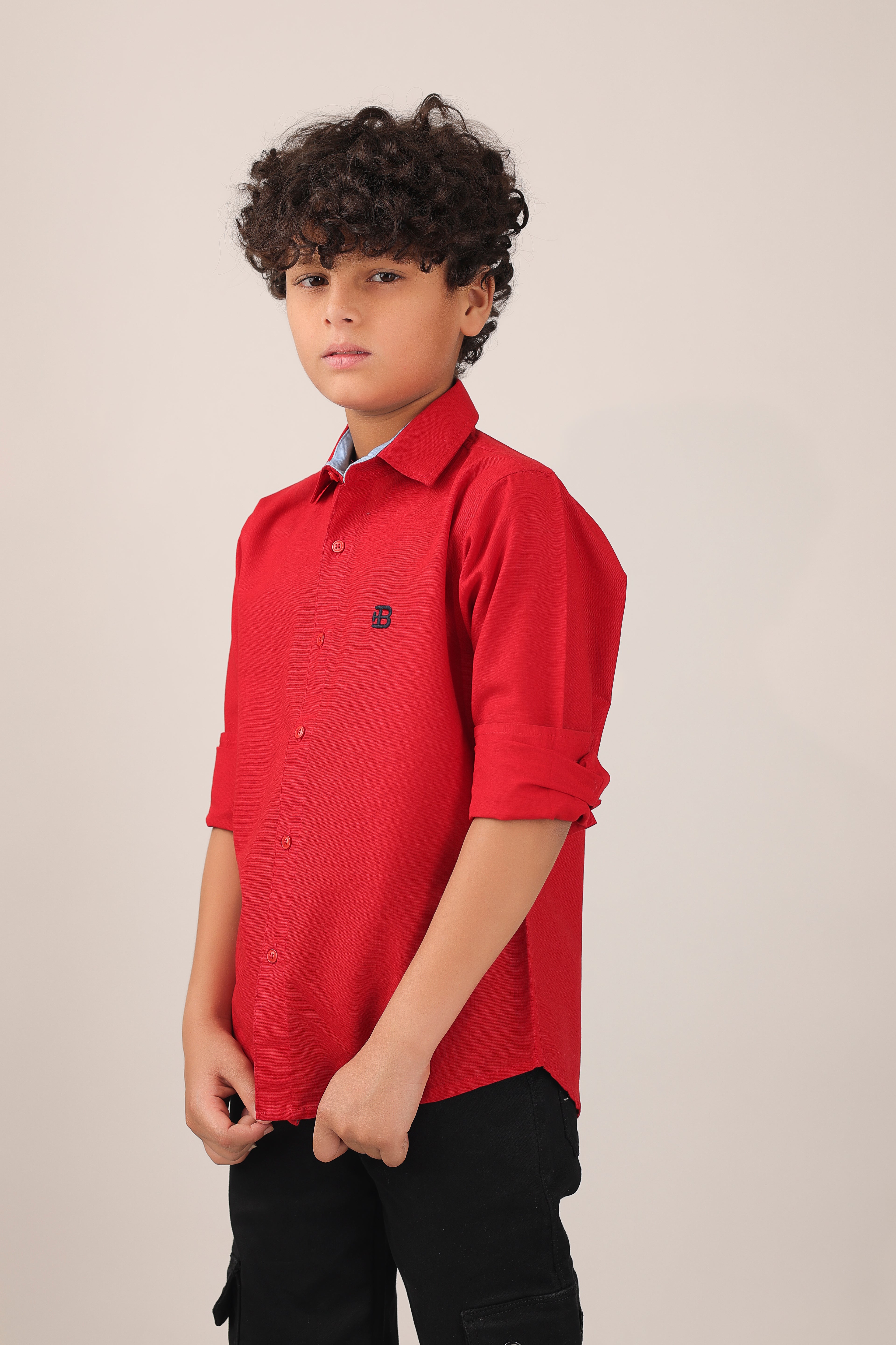 Classic button-down long sleeved relaxed shirt