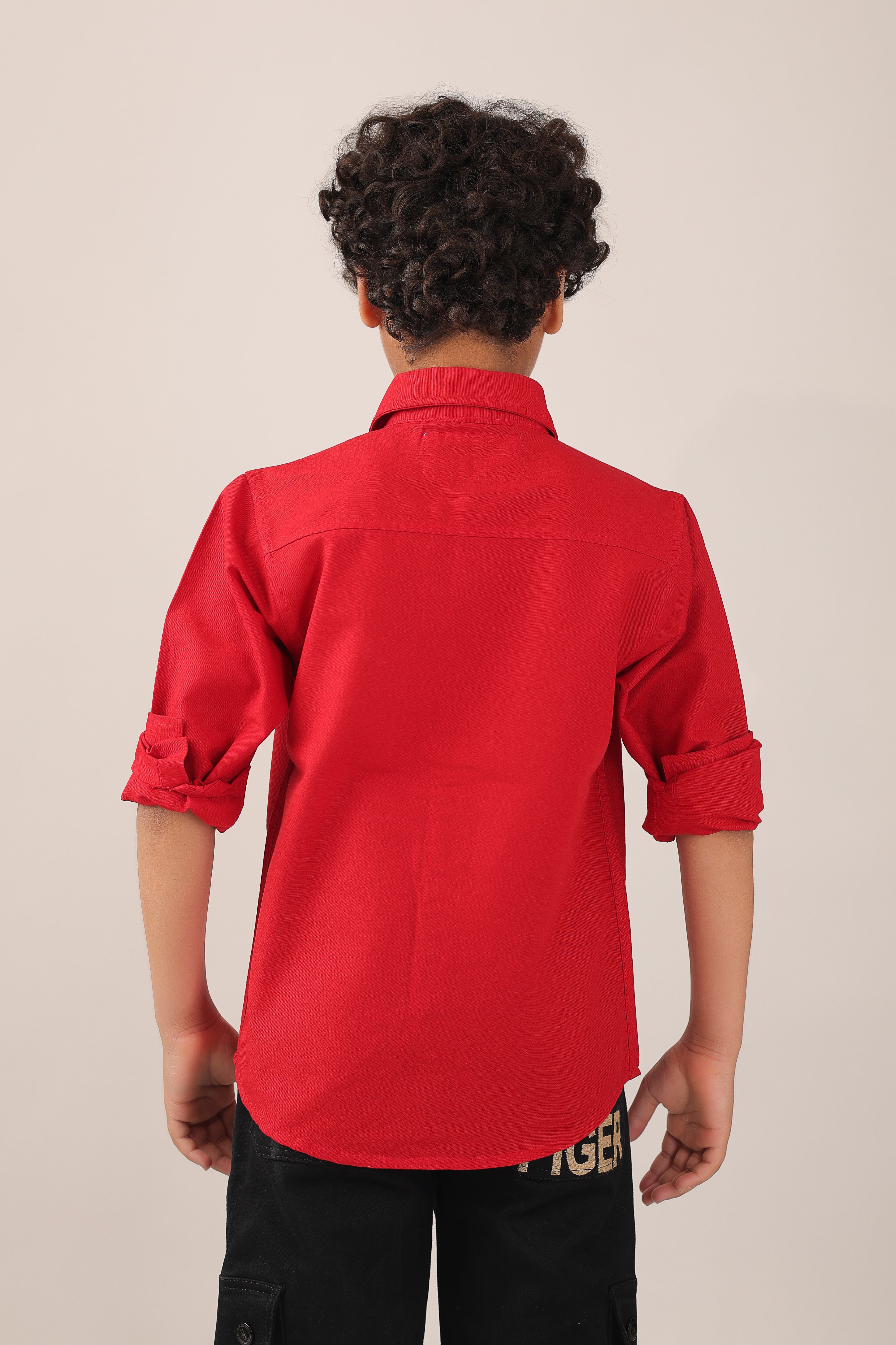 Classic button-down long sleeved relaxed shirt