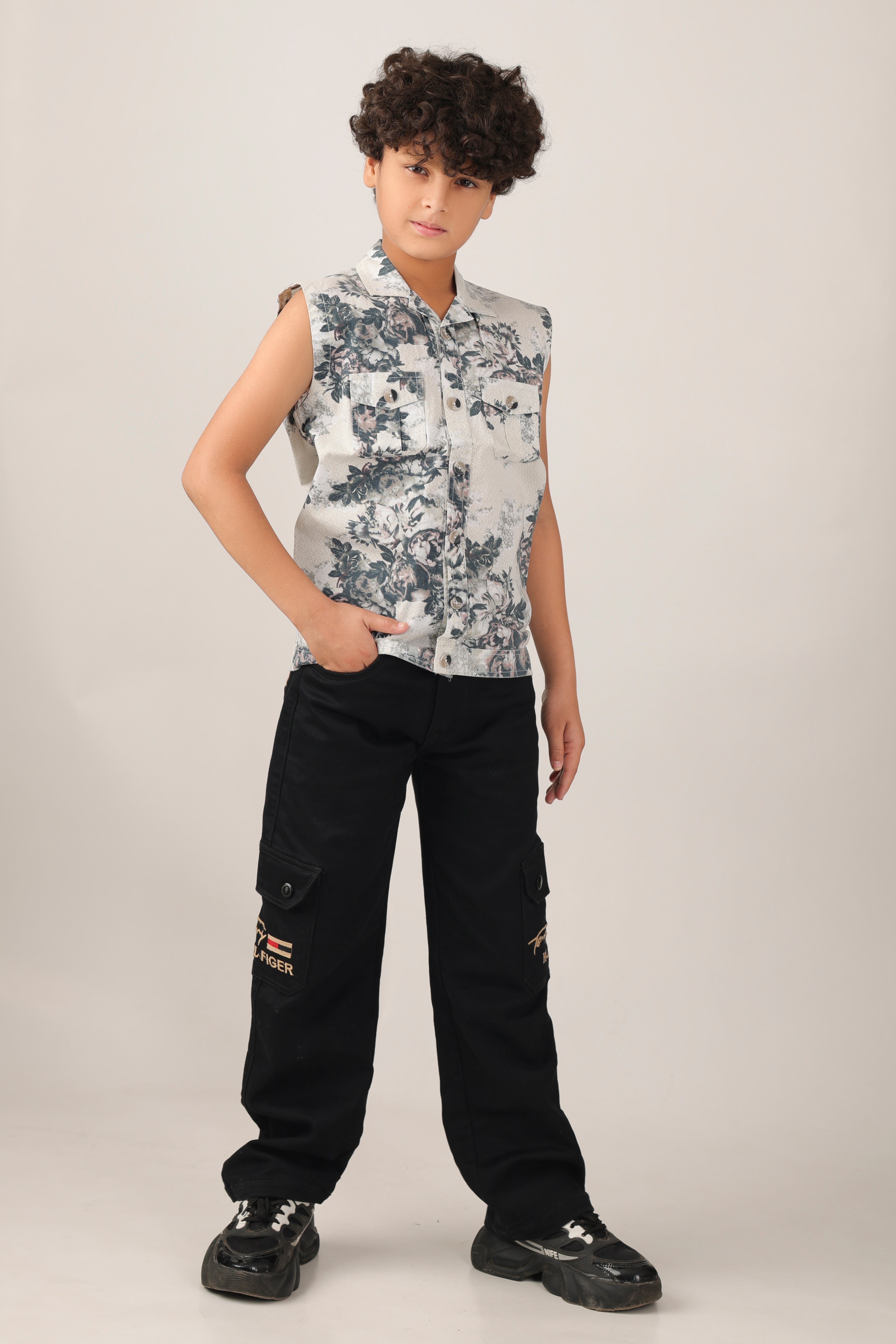 Boys' sleeveless over-shirt with over-all floral print