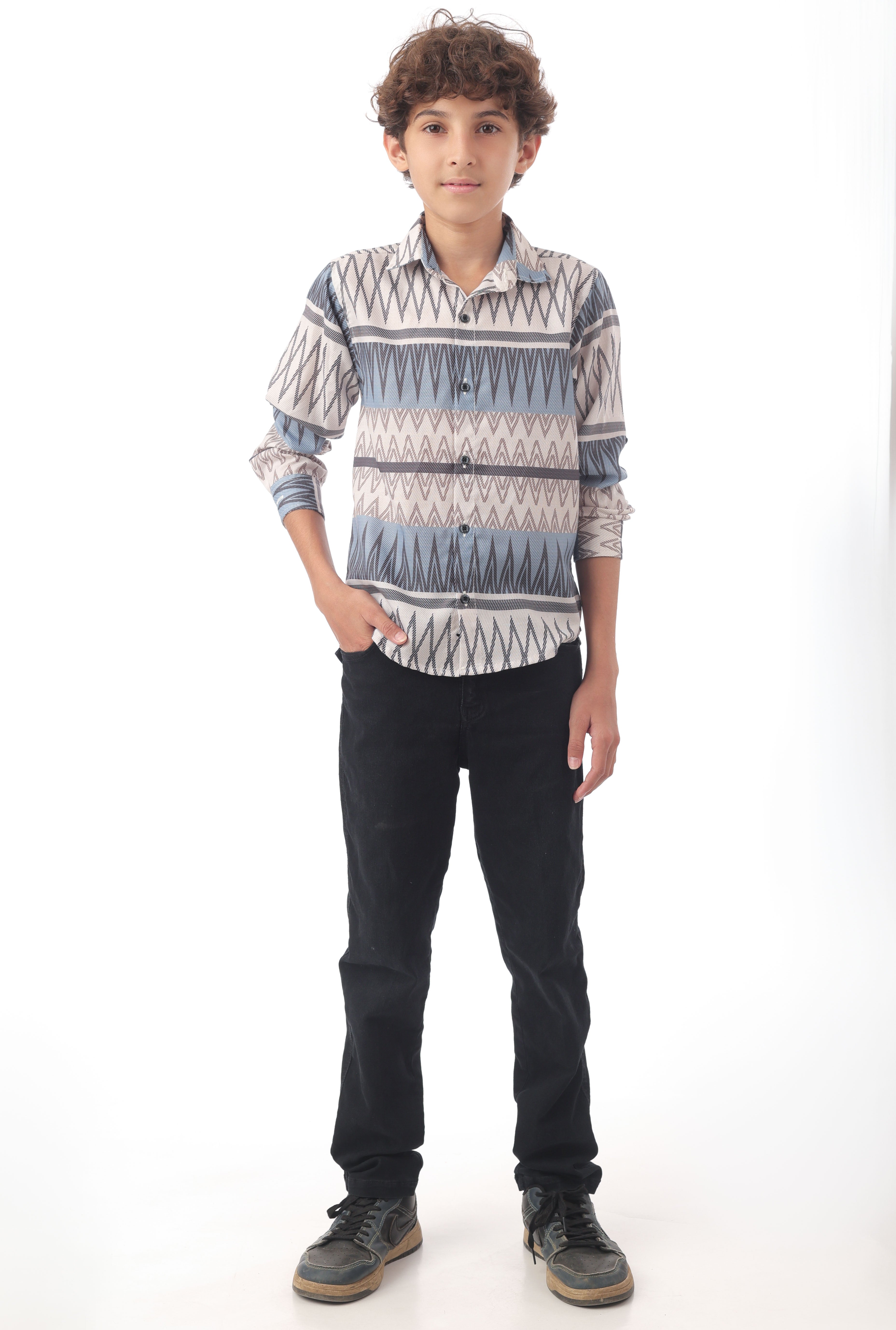 Contemporary geometric print shirt