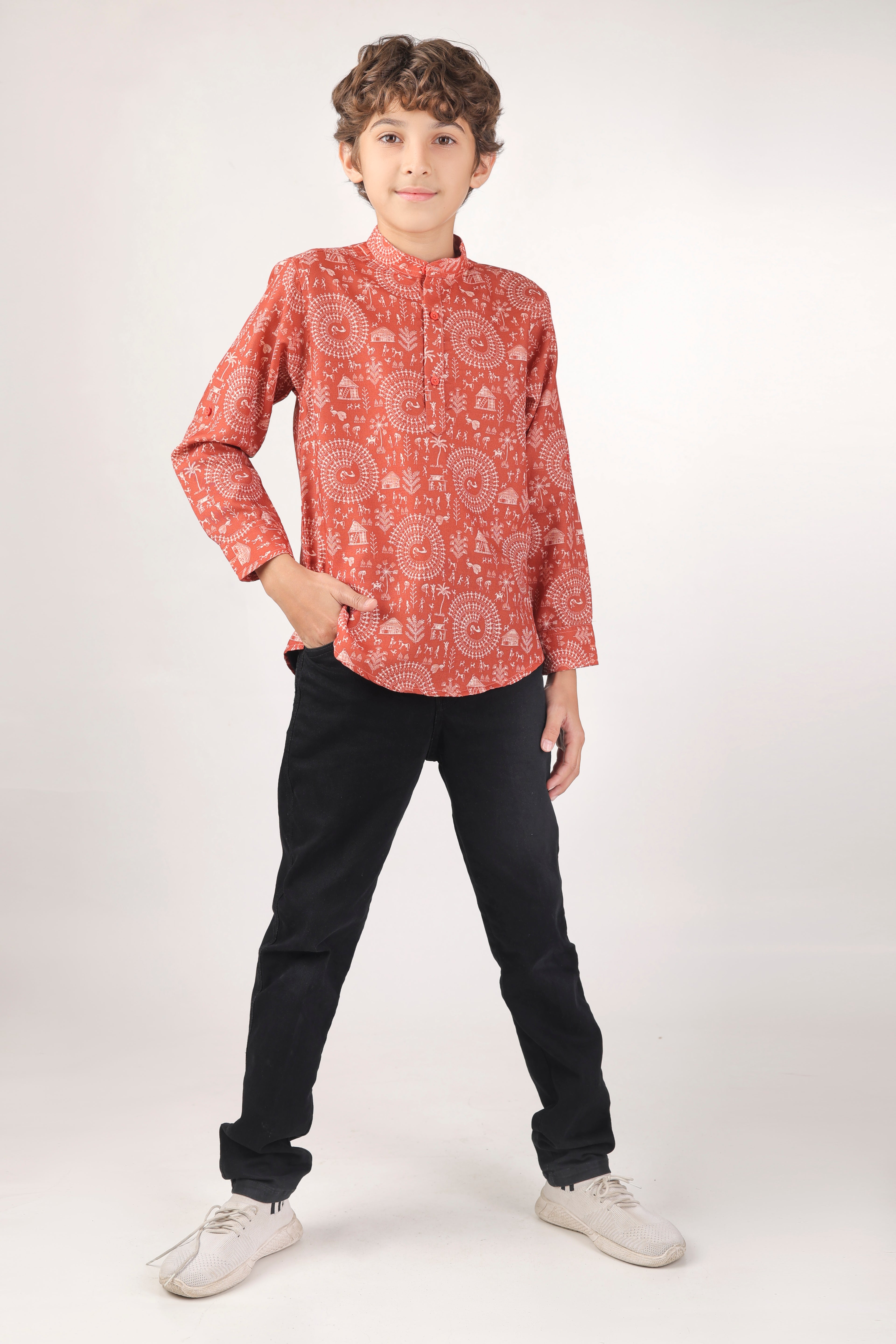 Stylish kurta with intricate white ethnic motifs
