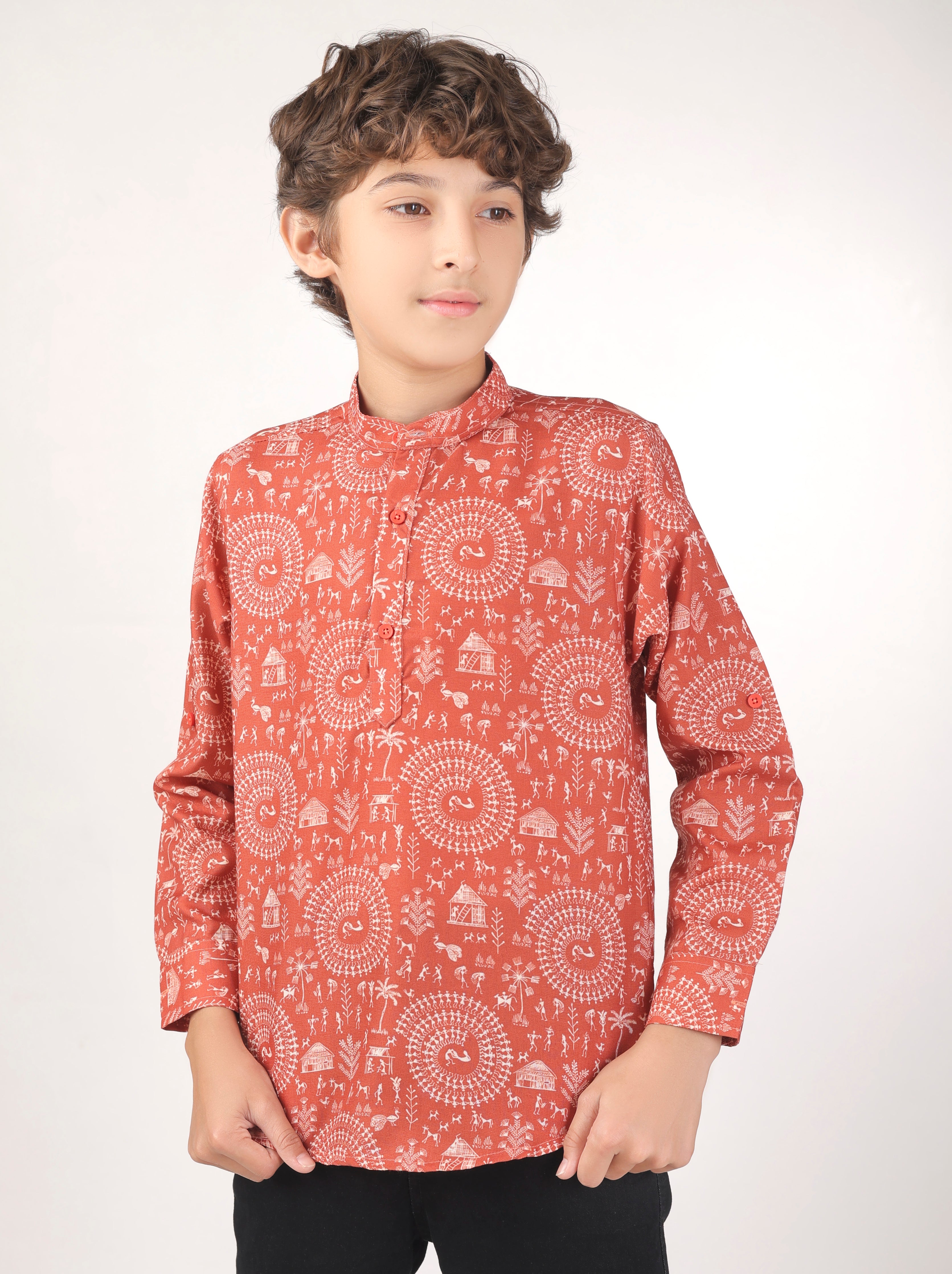 Stylish kurta with intricate white ethnic motifs