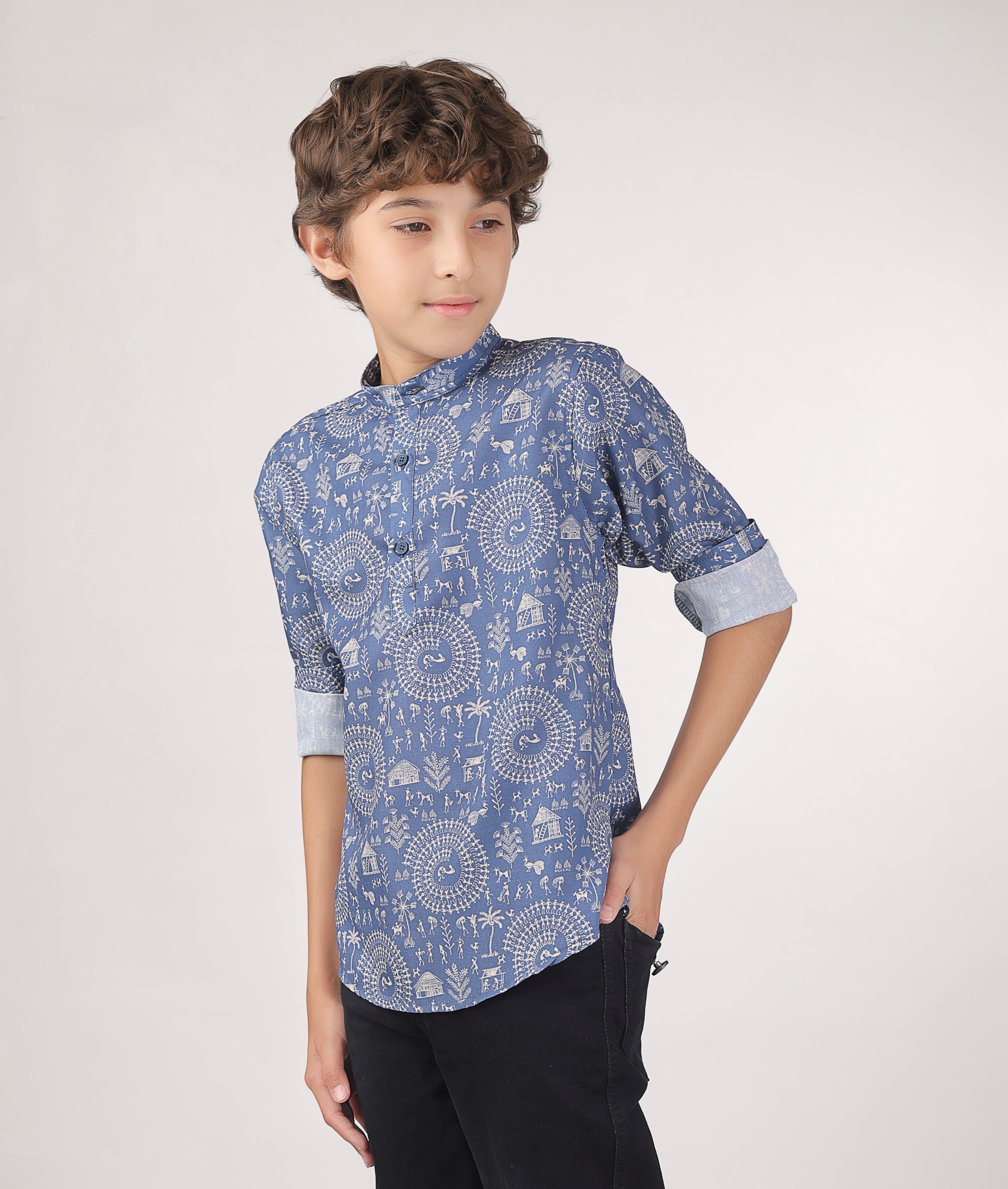 Stylish kurta with intricate white ethnic motifs