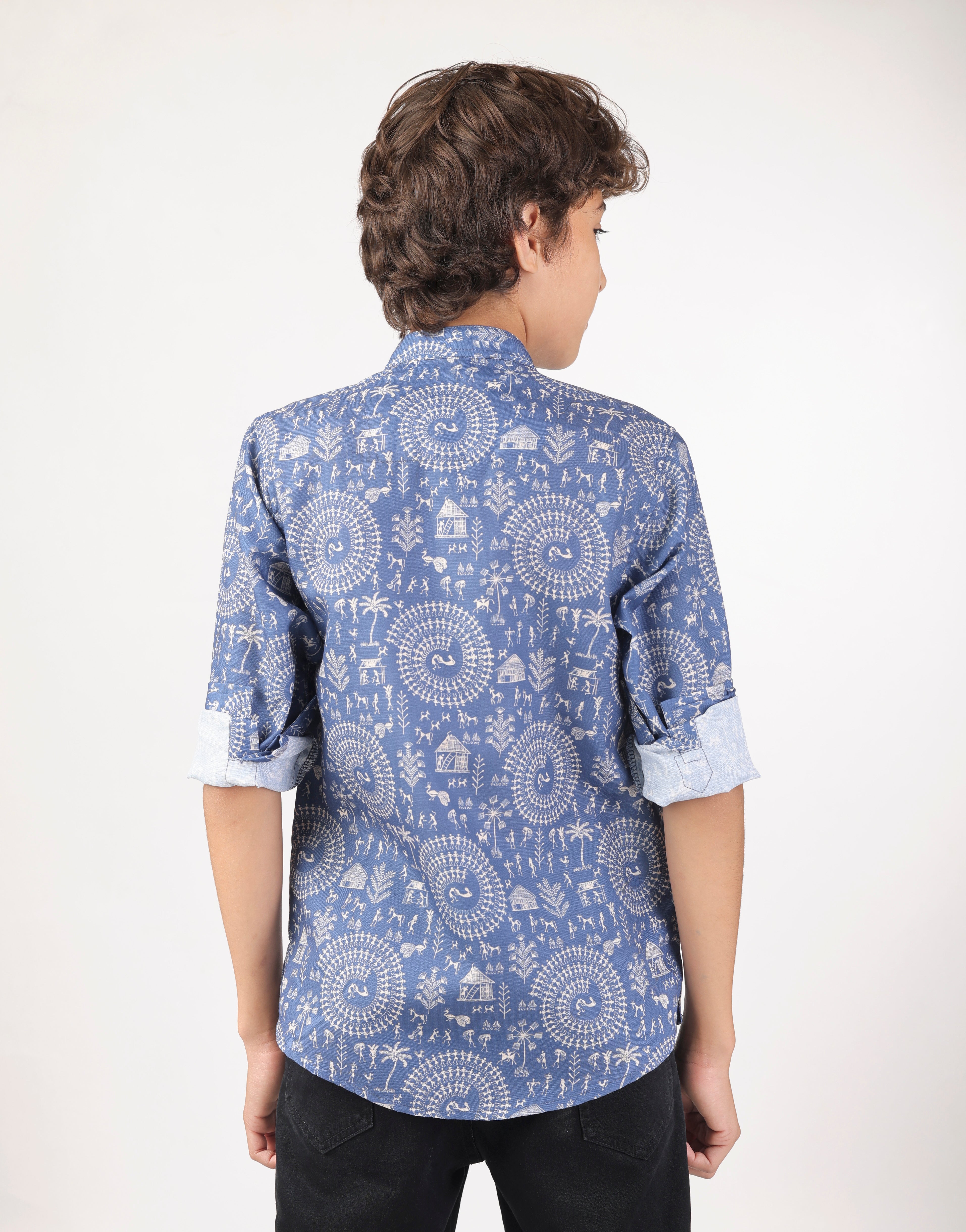 Stylish kurta with intricate white ethnic motifs