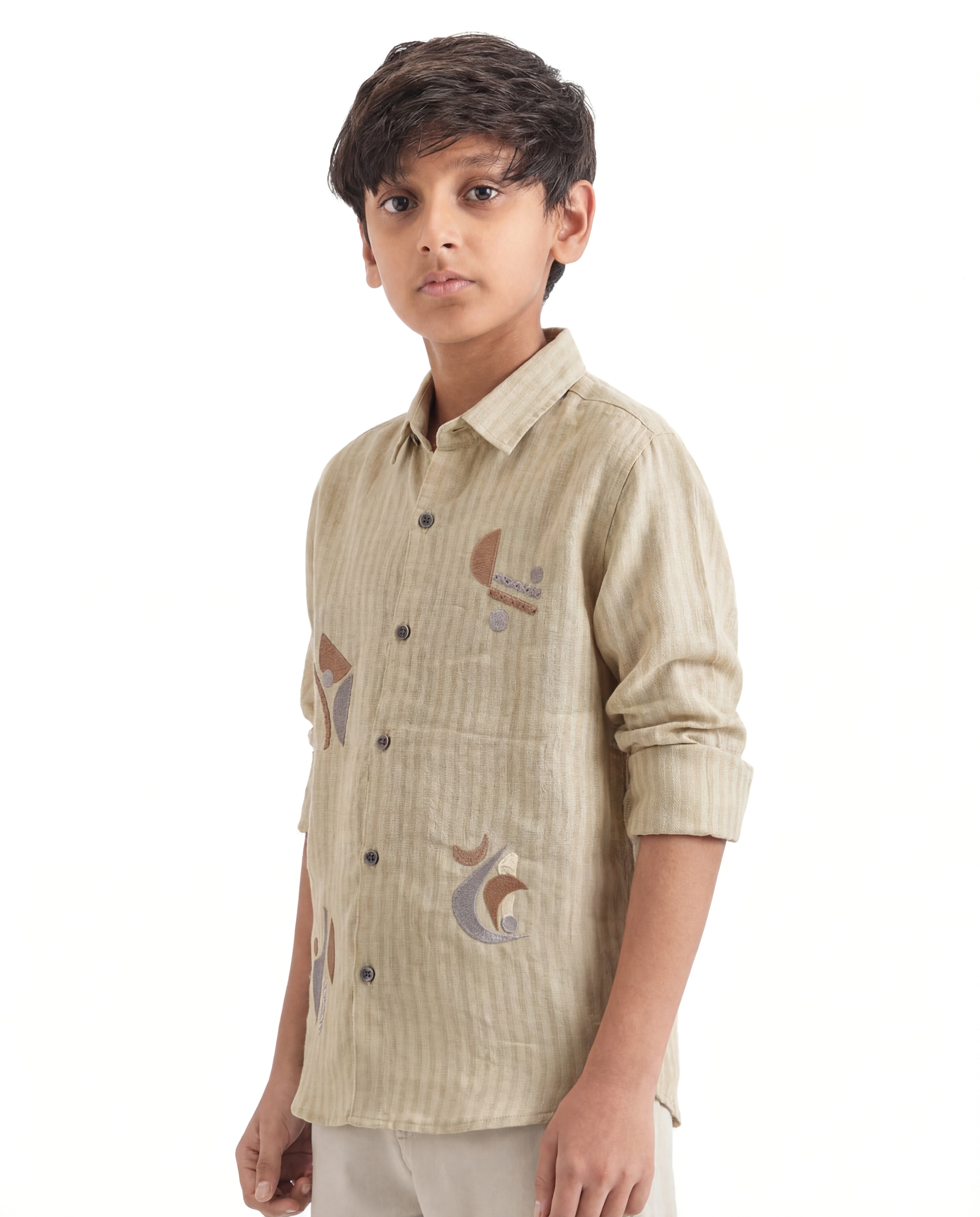 Abstract embroidery textured shirt