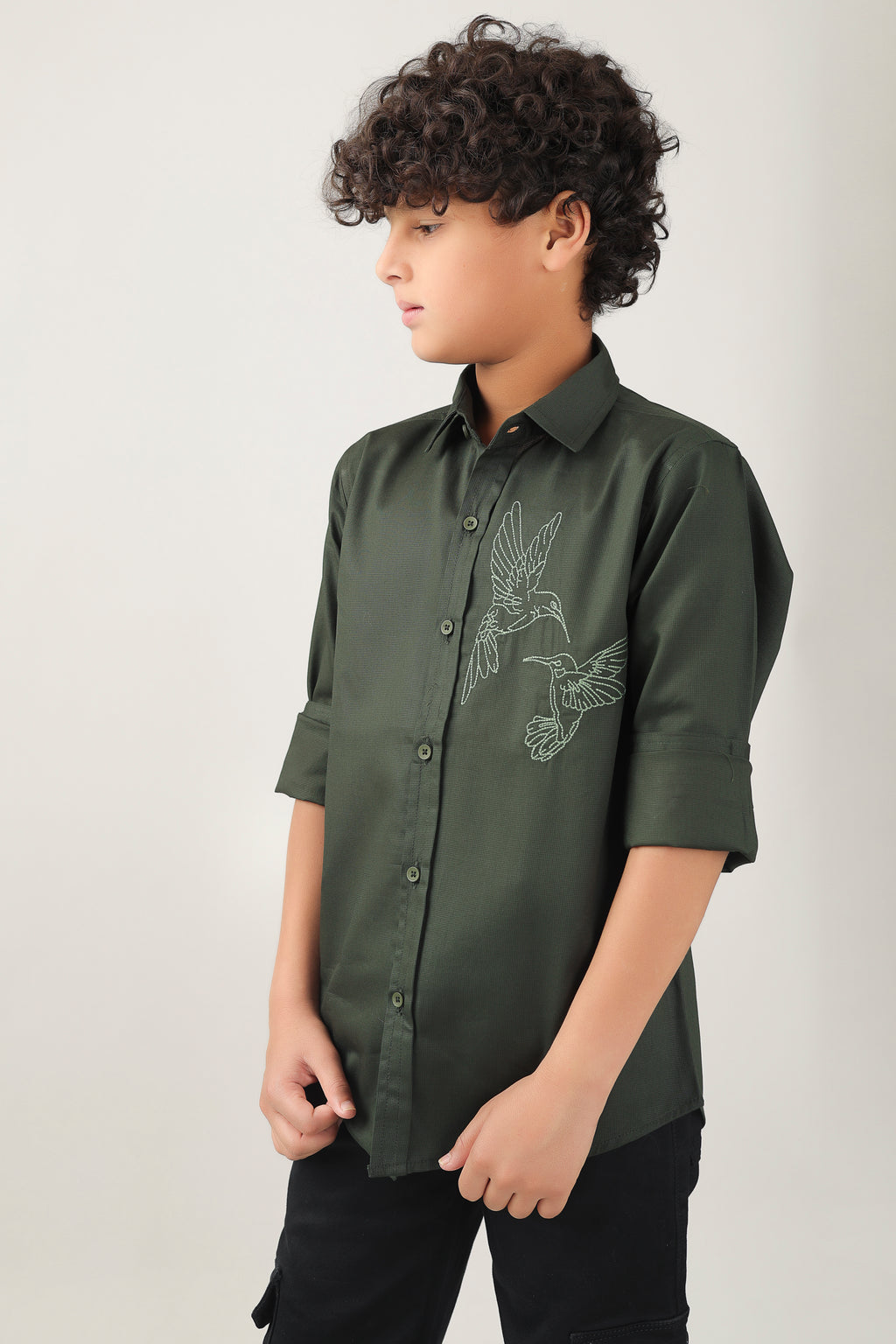 Classic button-down boys' shirt with embroidered motif