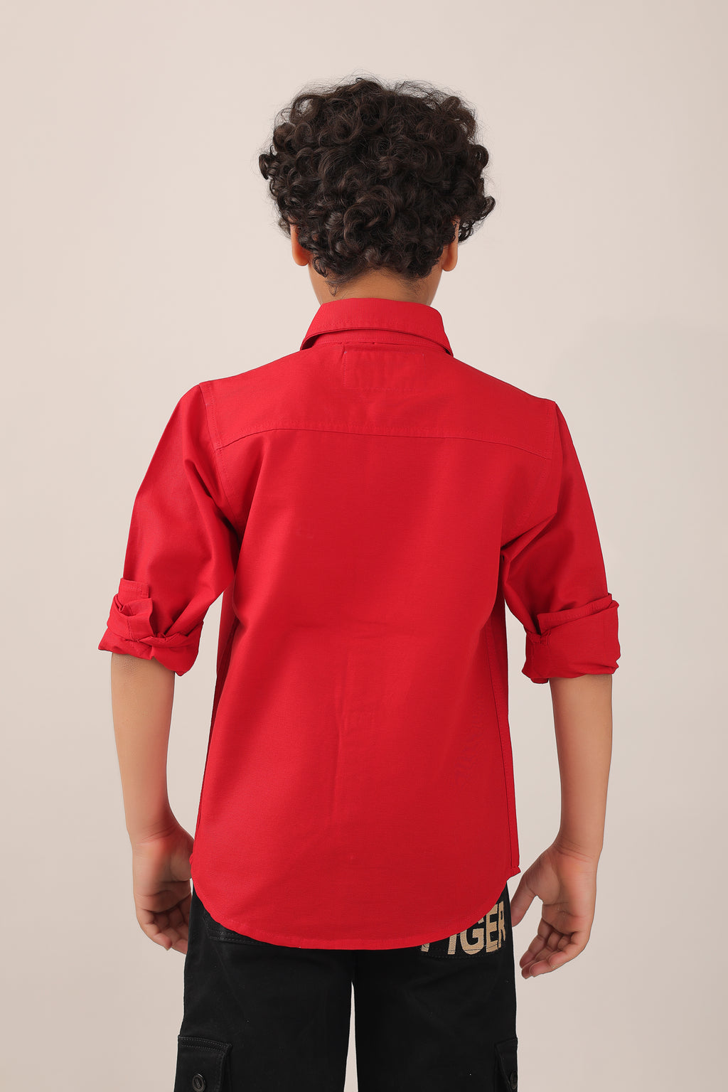 Classic button-down long sleeved relaxed shirt