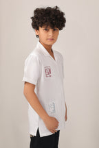 Short-sleeve design with camp collar