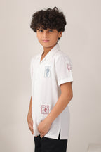 Short-sleeve design with camp collar
