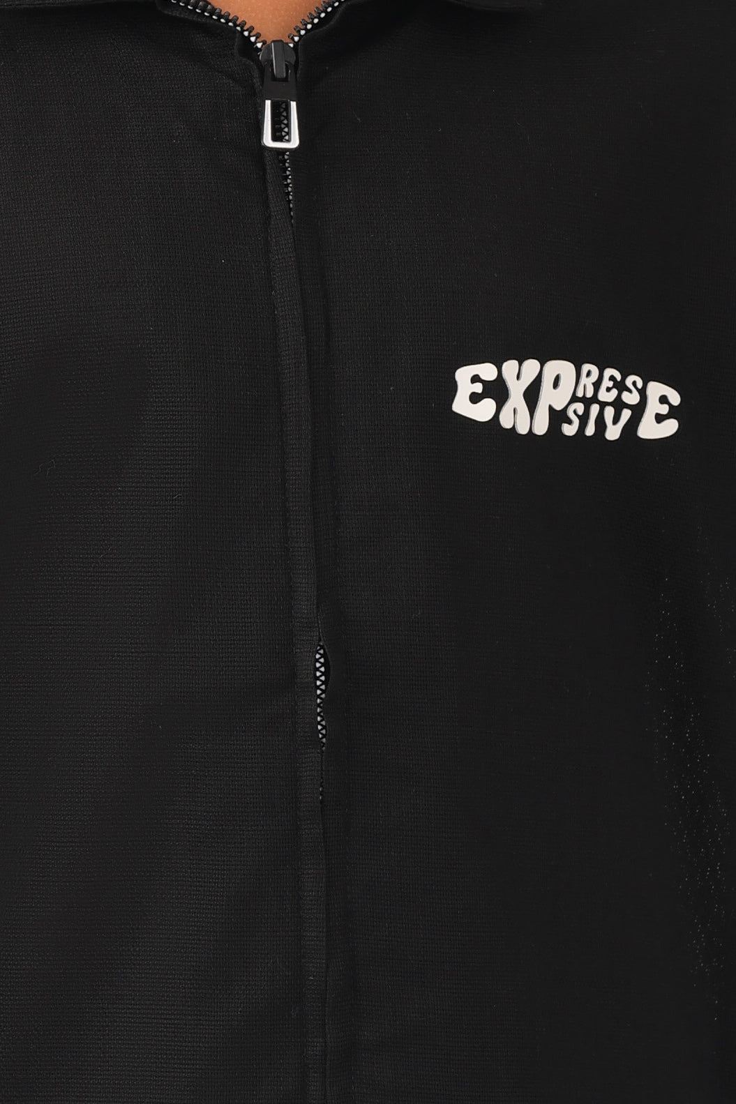 Vibrant shirt with a modern zip-up front