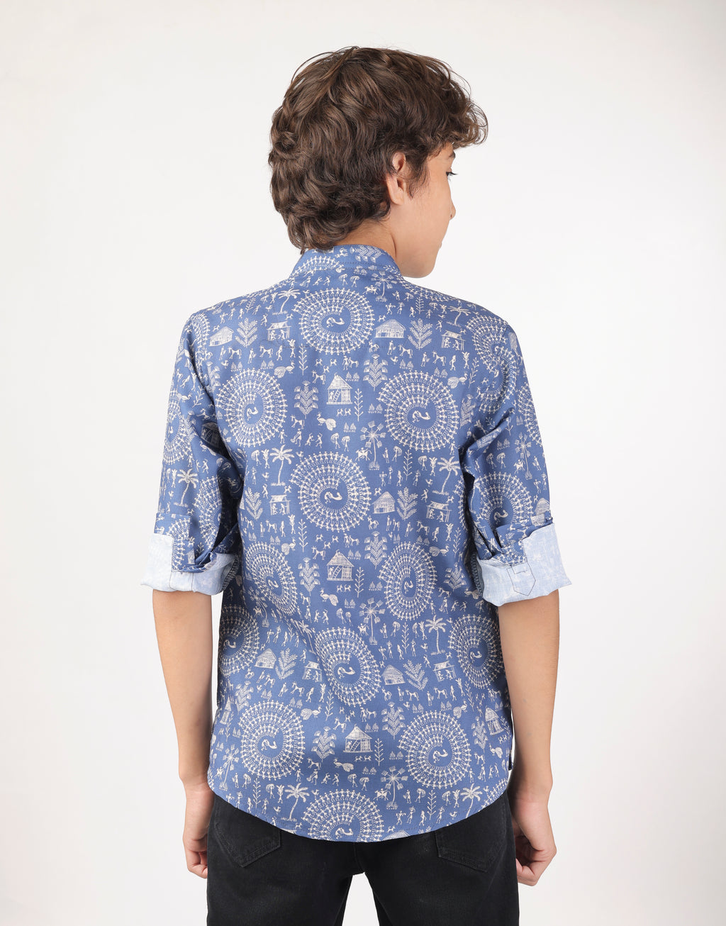 Stylish kurta with intricate white ethnic motifs