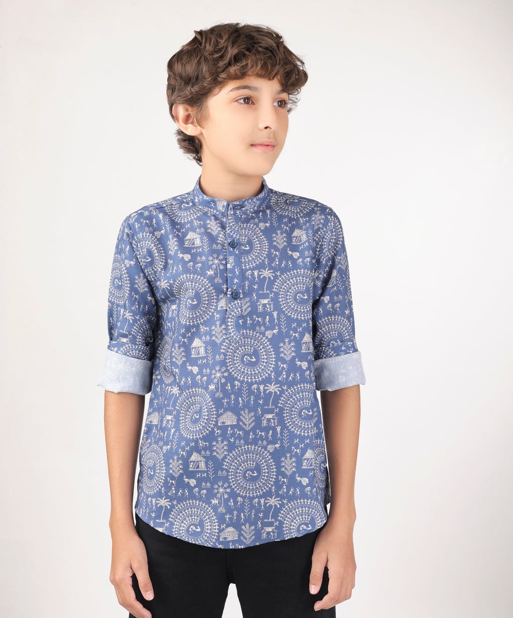 Stylish kurta with intricate white ethnic motifs